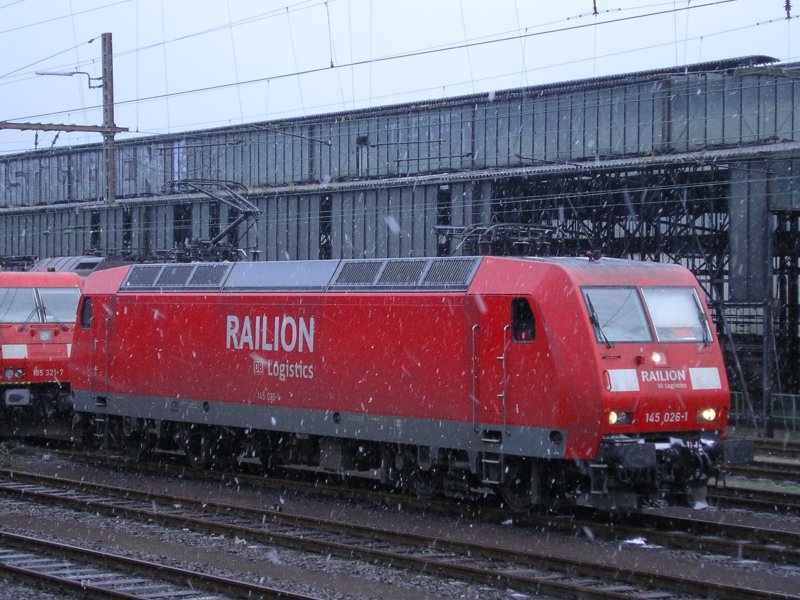 Railion 145 026 beim aufr�sten in Wanne Eickel.(22.11.2008)