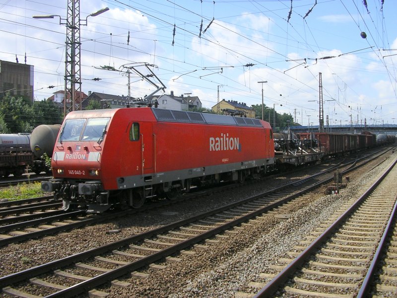 Railion 145 040-2 tranportiert am ersten Wagen Teile f�r E-Umspannungswerk,Start des GZ ist Hagen Vorhalle und f�hrt in 
Richtung Hagen Hbf.(14.08.2008)