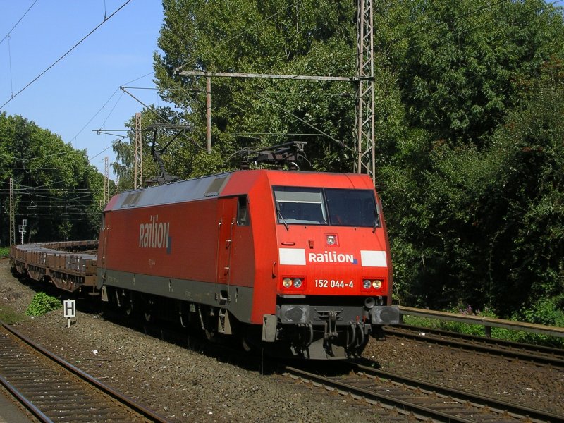 Railion 152 044-4 mit Stahlblcken beladenen GZ aus Duisburg nach Hagen Vorhalle.(09.09.2008) 