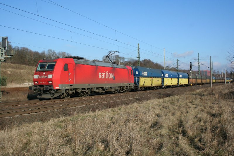 Railion 185 172-4 mit polnischem Kohlezug am 22.1.2009 in Gerstungen.