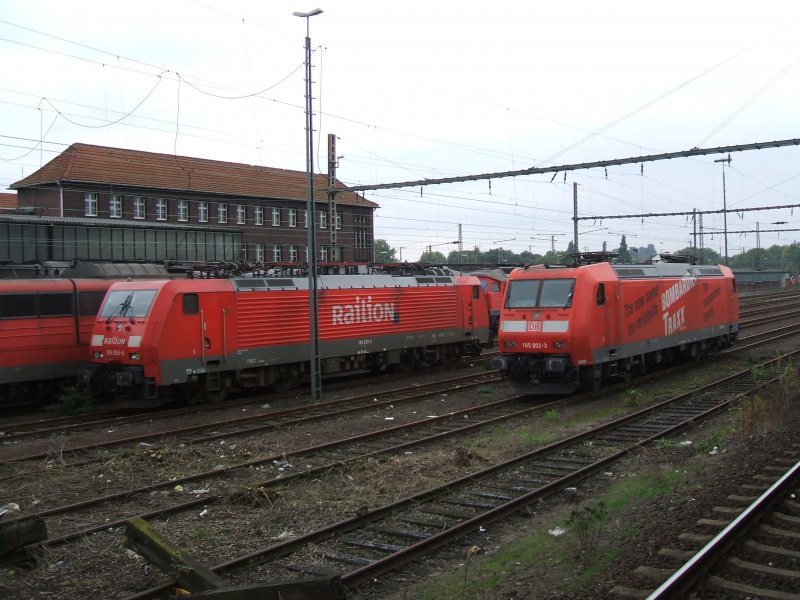 Railion 189 059-9 und Bombardier TRAXX 185 002-3 kalt  
in Wanne Eickel Hbf.(03.10.2007)