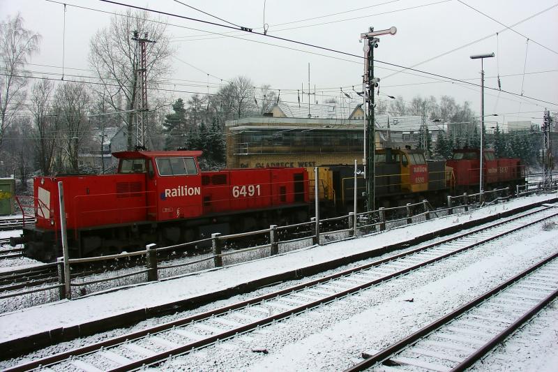 Railion 6491, 6500, 6497 am bergabebahnhof Gladbeck West vor der bernahme eines Kohlezuges von der RAG.