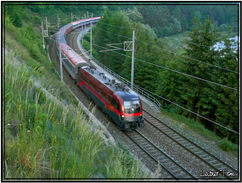 Railjet 1116 200-5 Spirit of Vienna mit EC 631 Alpen-Adria Universitt Klagenfurt kurz nach Zeltweg 25.05.2007
