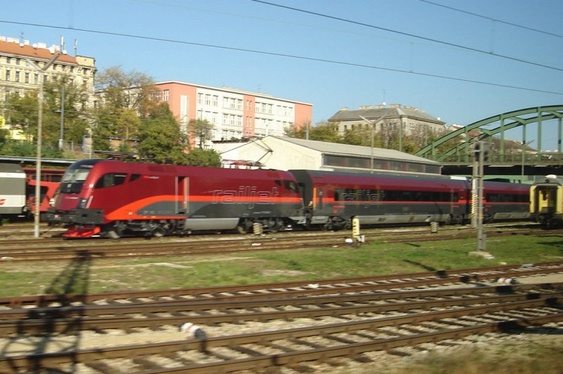 Railjet Spirit of Salzburg erwischt in Wien West. 18.10.08