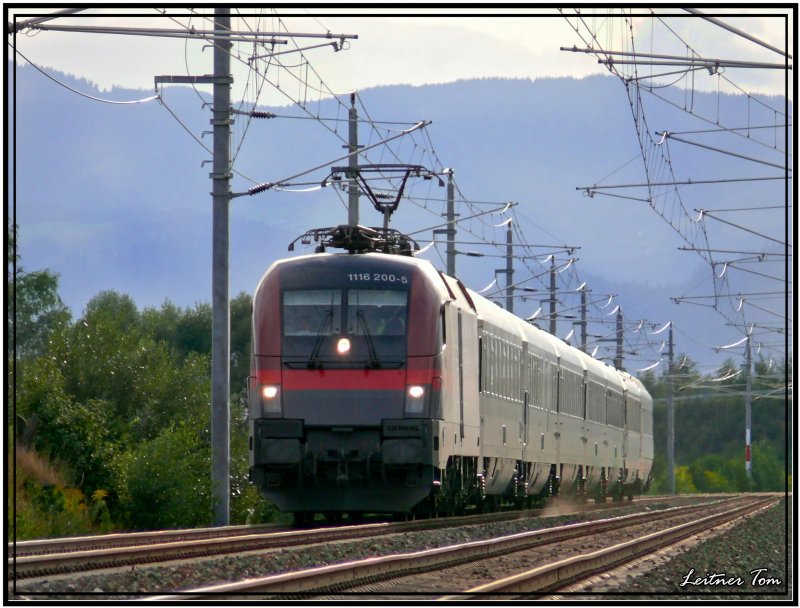 Railjet Taurus 1116 200 f�hrt mit Zug IC 530 �sterreichische Computer Gesellschaft von Sillian nach Wien.
Spielberg 21.08.2007