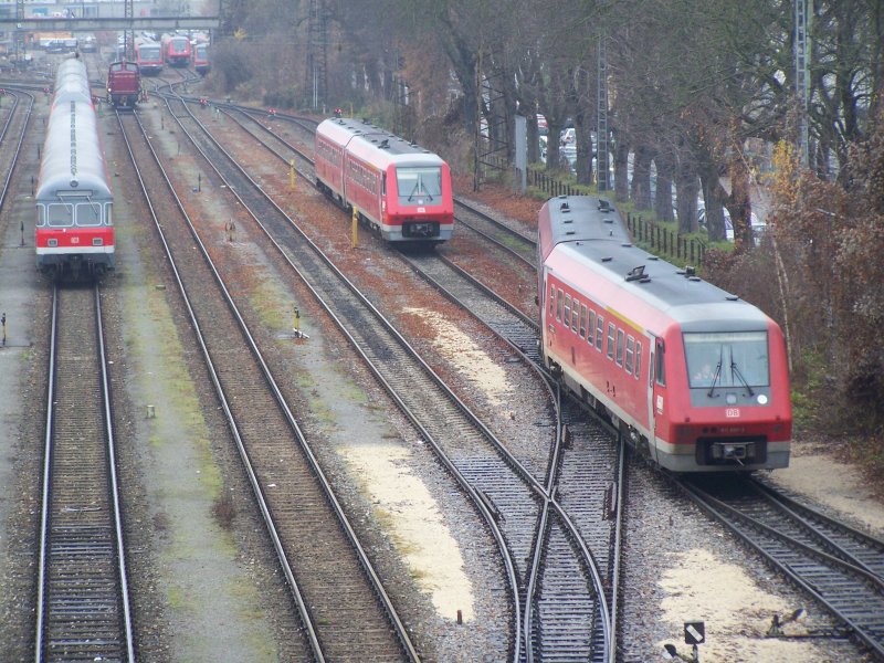 Rangierfahrt eines 611er im Abstellbreich des Bahnhofes Ulm. Der 611er kam gerade aus der VT-Werkstatt gefharen. Aufgenommen am 24.November 2007