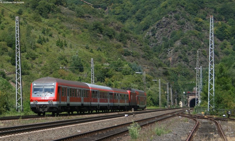 RB 12258 mit Schublok 143 263-2  nach Trier in Ediger-Eller 30.7.08