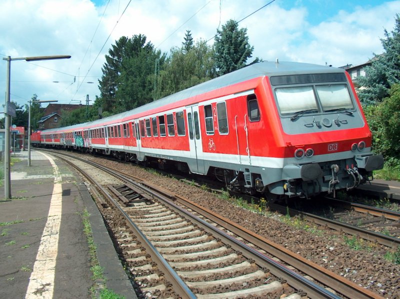 RB 15520 von Wiesbaden Hbf nach Koblenz Hbf, in Erbach (Rheingau); 29.06.2008