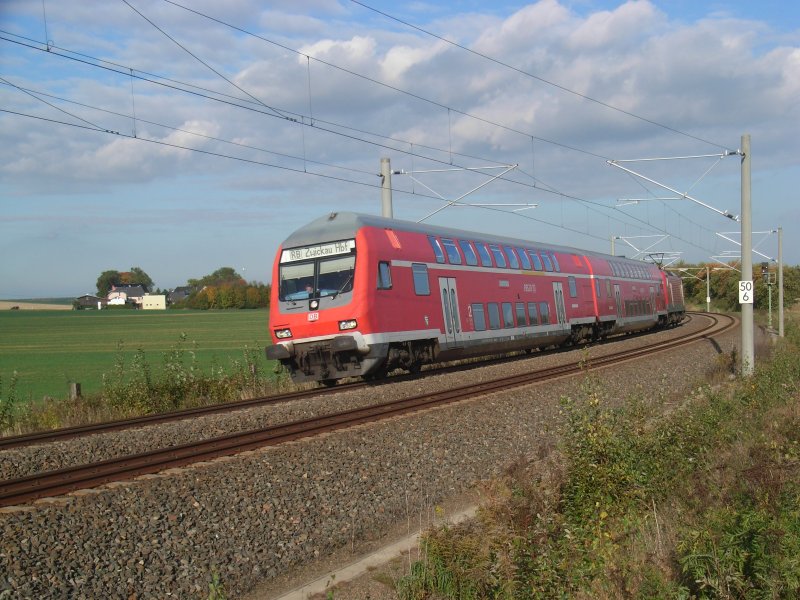 RB 17324 hat gerade den Haltepunkt Frankenstein verlassen und fhrt weiter in Richtung Oederan, 08.10.08
