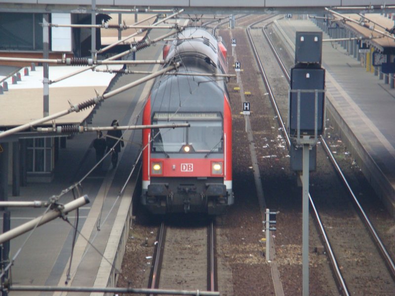 RB 28064 fhrt nach Golm ber Potsdam Charlottenhof. Aufgenommen am 27.12.2007 Potsdam Hauptbahnhof