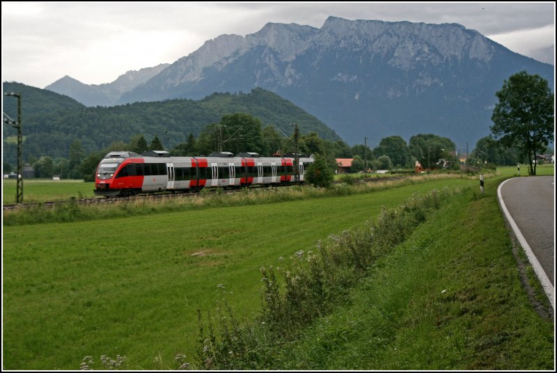 RB 5110 von Innsbruck nach Rosenheim fhrt bei Niederaudorf dem Ziel entgegen. (06.07.07)