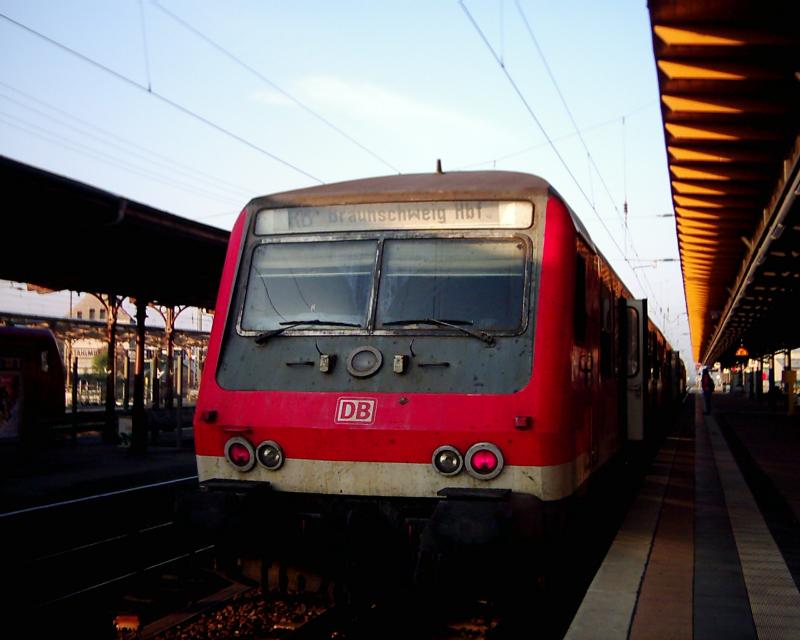 RB Richtung Braunschweig Hbf im Bahnhof Stendal