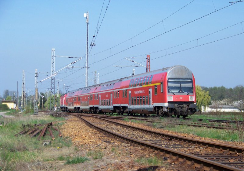 RB14 aus Nauen nach Senftenberg hier in Lbbenau-Sd. 13.04.2009