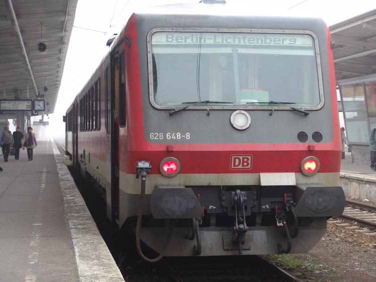 RB38832 von Bln-Lichtenberg nach Templin Stadt.Aufgenommen am 26.03.05