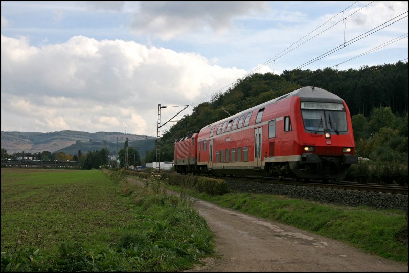 RB56  DER ISERLOHNER   (RB 39642) fhrt bei Hohenlimburg Richtung Hagen. Geschoben wurde der Zug von der 143 840.