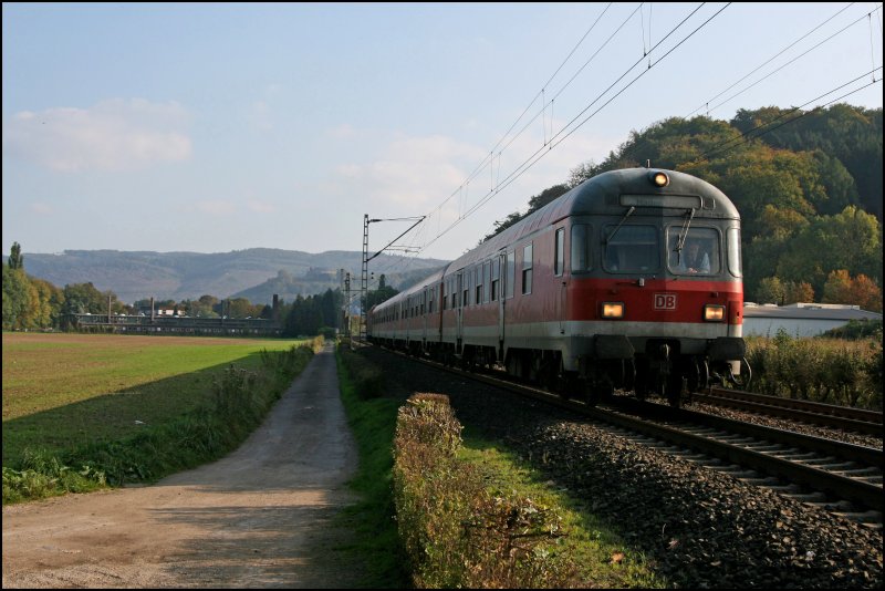 RB91 (RB 39172)  RUHR-SIEG-BAHN  f�hrt bei Hohenlimburg dem Ziel Hagen entgegen.