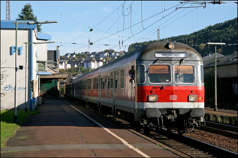 RB91 (RB 39172)  Ruhr-Sieg-Bahn  wartet in Plettenberg auf die Weiterfahrt. (13.10.2007)