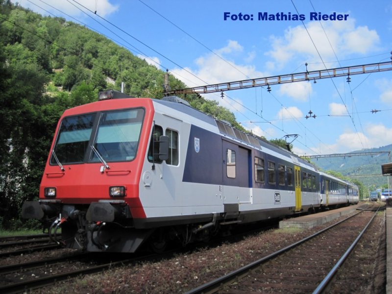 RBDe 207  Balsthal  ausfahrt Klus am 31.05.09