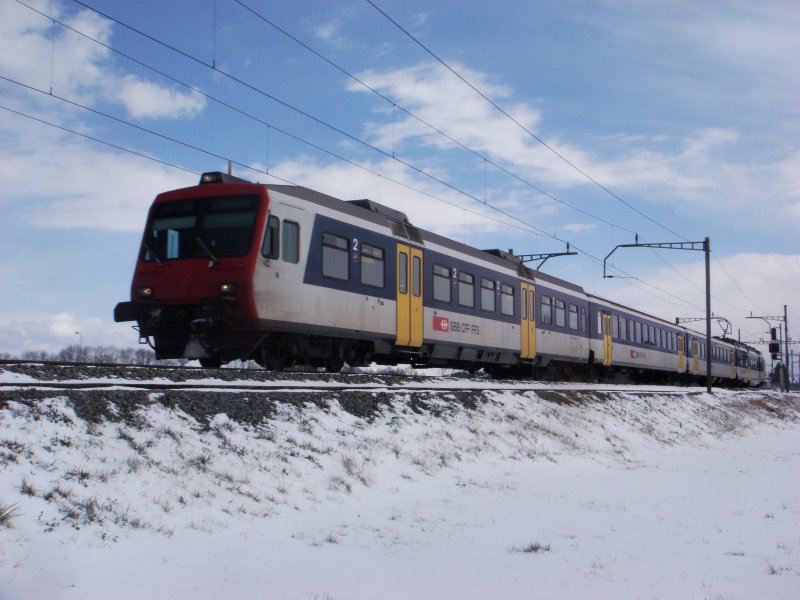 RBDe 560 Pendelzug bei Muri AG am 25.03.2008