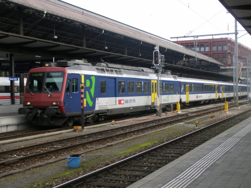 RBDe 560 soll es meines Wissens nach sein. Gefuzzt am 17.02.07 in Basel SBB.