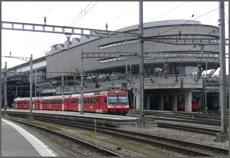 RBDe 565 240 der BLS in Luzern. (18.03.2008)