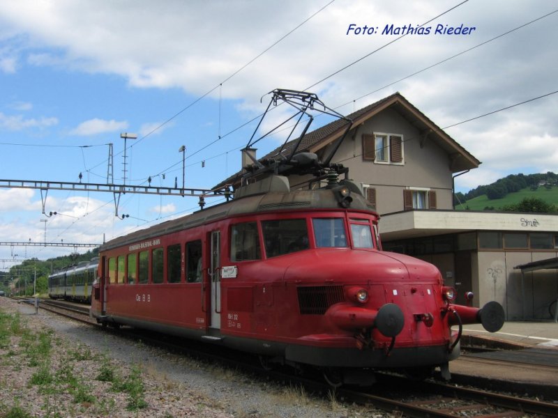 RBe 2/4 202 der OeBB auf einer Extrafahrt, bei der Kreuzung in Lufelfingen am 19.Juli 08
