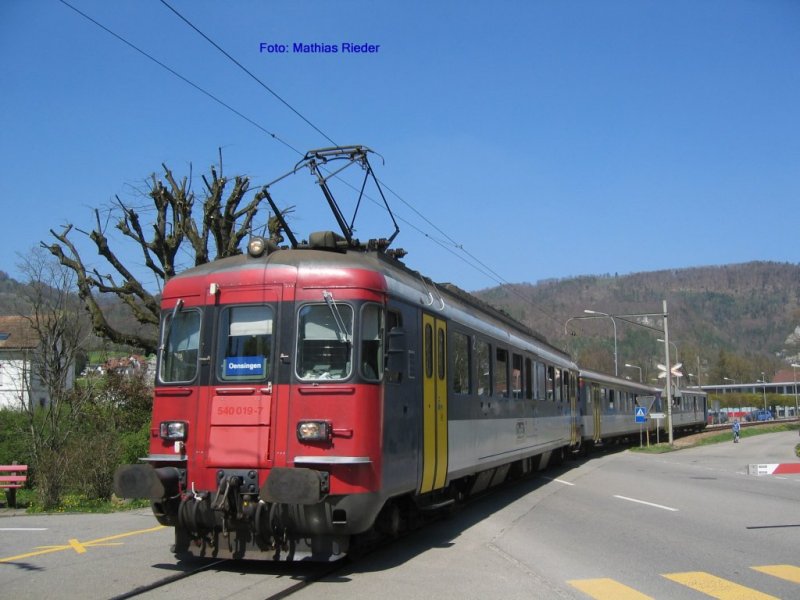 RBe 4/4 205 mit dem Pendel bei dem Bahnhof Thalbrcke am 14. April 2007