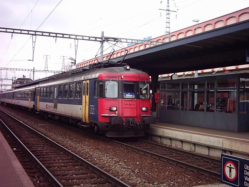 RBe 540 als Regionalzug am 4.4.04 in St. Margretehn.