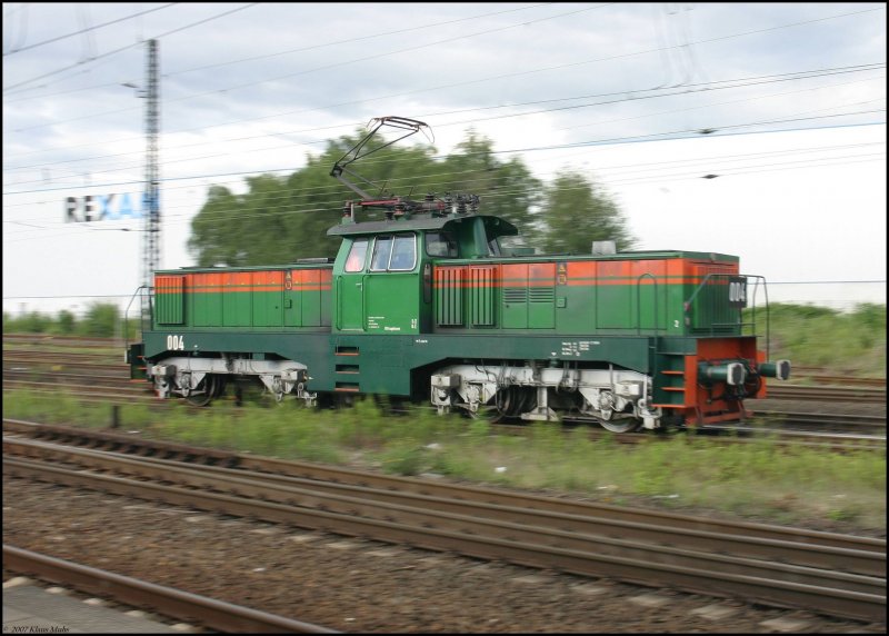 RBH 004 (Henschel E1200/1976) durchfährt Recklinghausen-Süd.  25.06.2007