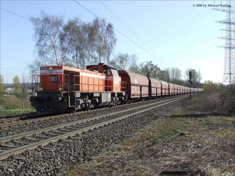 RBH 801 passiert mit einem Kohle Pendel den B Gelsenkirchen Bismarck richtung Oberhausen West, 1.4.08