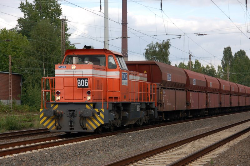 RBH 806 (vormals RAG) Diesellok des Typs MaK G 1206 (Ruhrpott Sprinter) mit Kohlenwagenzug in Datteln (nrdliches Ruhrgebiet) am 27.08.2007