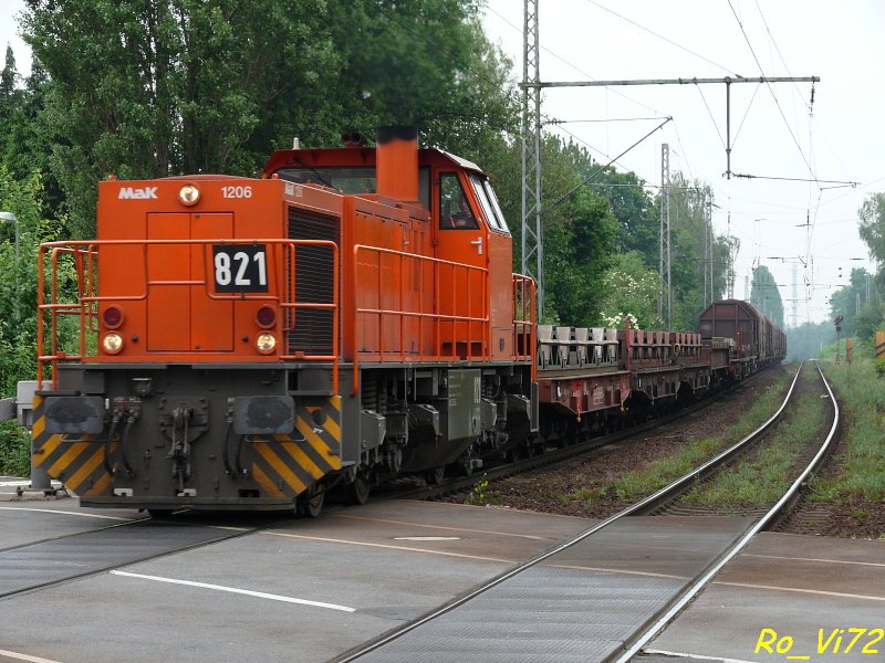 RBH 821(Mak G 1206) mit gem Gz. Bochum-Nokia. 27.05.2008.
