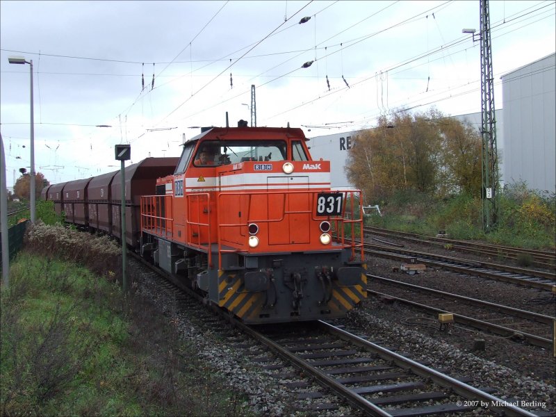 RBH 831 mit einem Kohlependel in Recklinghausen Sd. 9.11.07