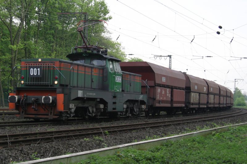 RBH Lok 001 am 17.4.09 in Duisburg-Neudorf