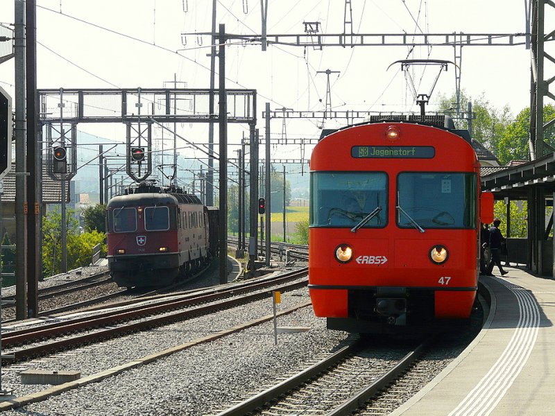 RBS / SBB - Triebwagen Be 4/12 47 und SBB Re 6/6 11630 in Oberzollikofen am 01.05.2009