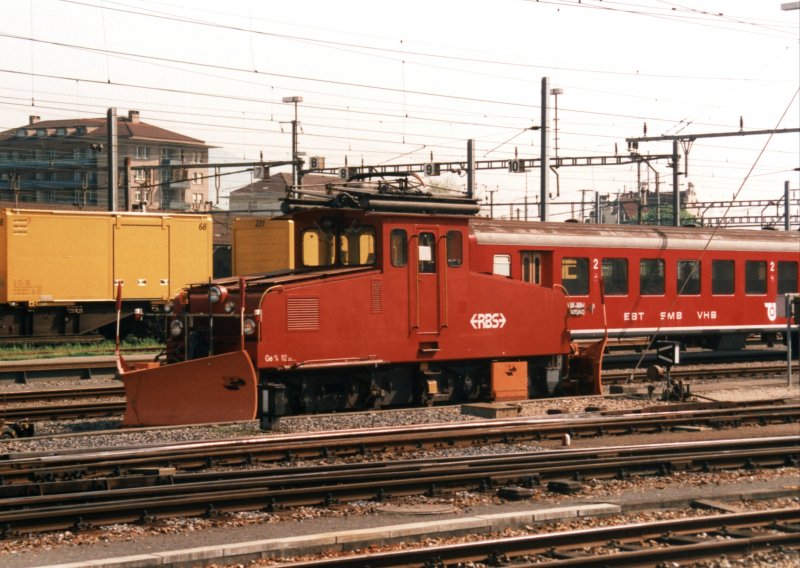 RBS E-Lok Ge 4/4 112 am 3.5.1999 in Solothurn.