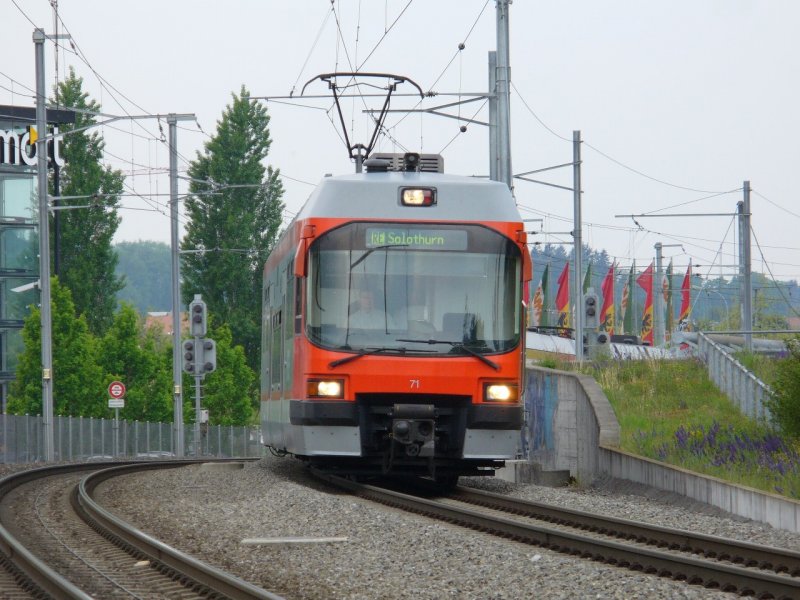 RBS - Triebwagen ABe 4/12 71  bei der Einfahrt im Bahnhof von Schnbhl am 30.04.2007