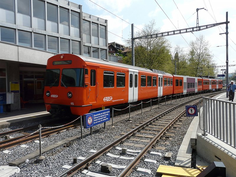 RBS - Triebwagen Be 4/12  45 im Bahnhof von Bolligen am 01.05.2009