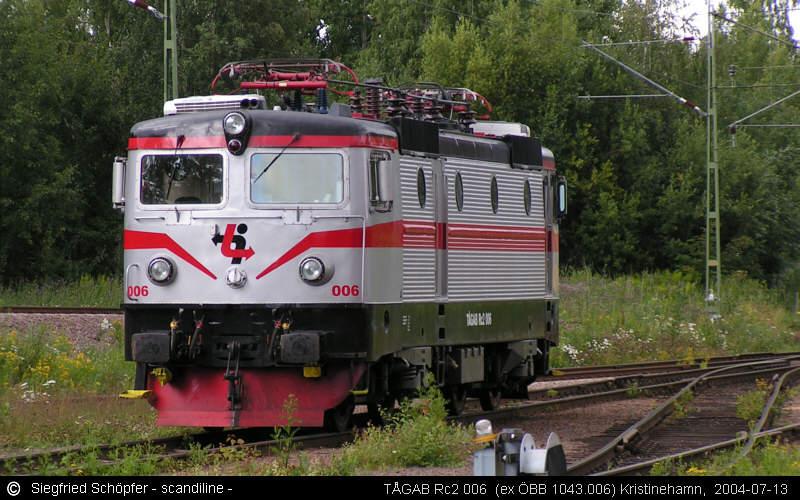 Rc2 006 von TGAB am 13.07.2004 in Kristinehamn. Die ehemalige 1043.006 der BB kam zum Jahreswechsel 2001/2002 zurck nach Schweden.