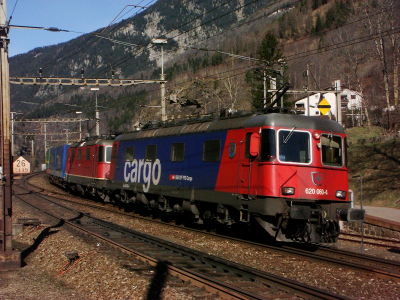 Re 10/10 bei Faido am 20.3.2008