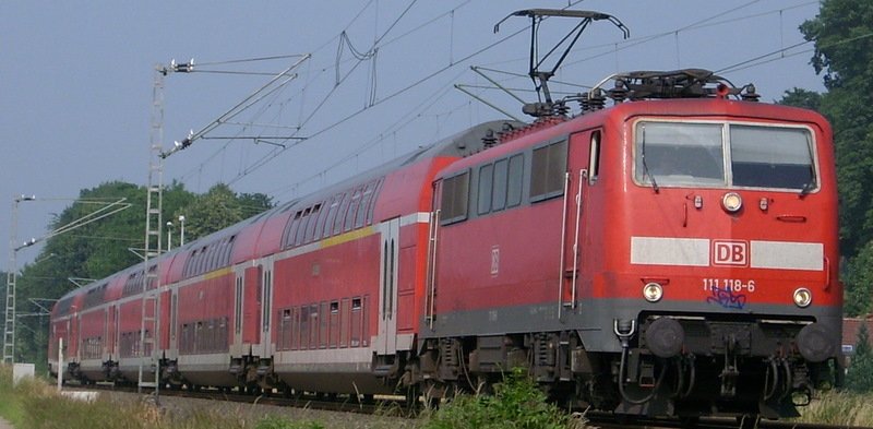 RE 10424  Wupper-Express  mit BR 111 118-6 passiert den km. 29.0