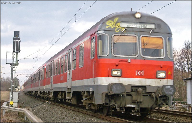 RE 11592 mit Schublok 110 436 nach Aachen am Esig Geilenkirchen. 3.3.2009