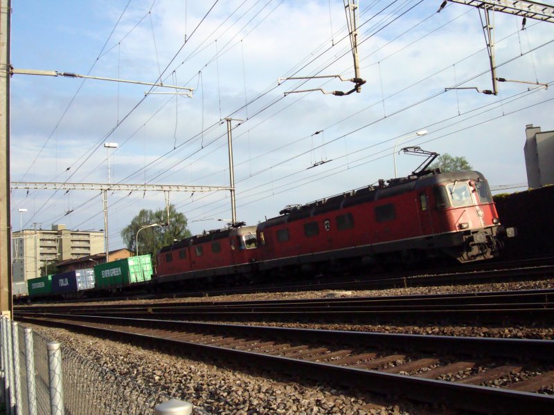 Re 12/12 mit GZ bei Dietikon am 11.06.2008