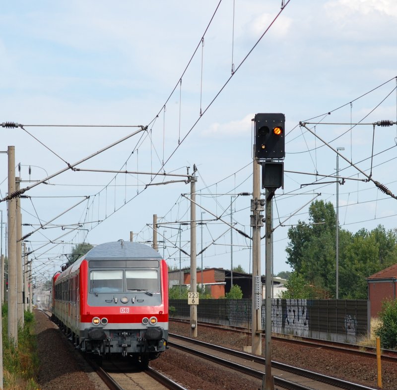 RE 14618 fhrt am 6.8.2009 von 112 126-8 geschoben in Dollbergen ein.