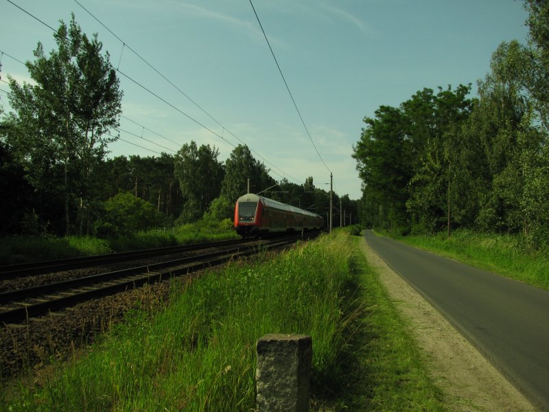 RE 2 Berlin Zoo - Cottbus auf der Durchreise am 22.06 um 16:40 in Bestensee.