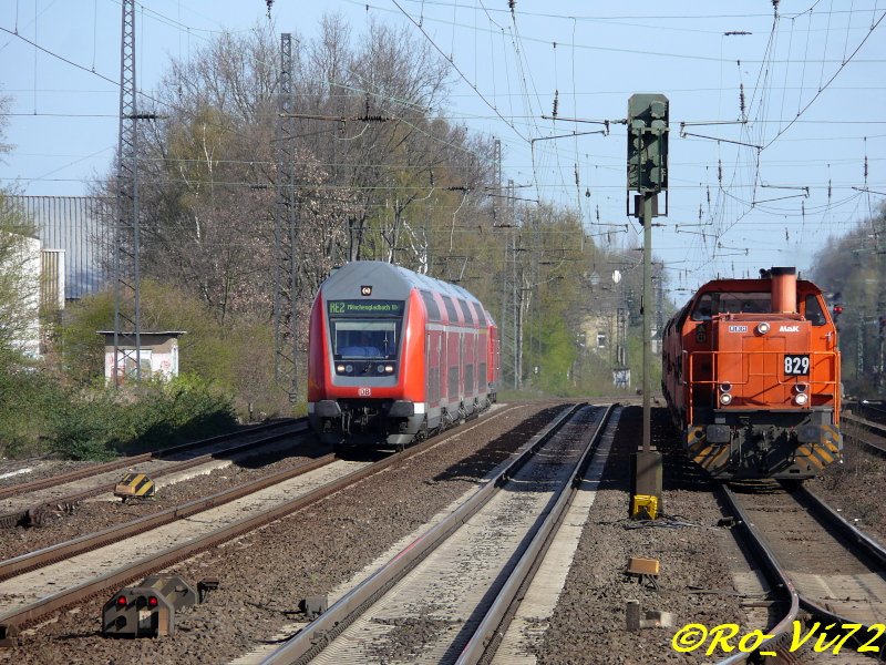 RE 2 Rhein-Haard-Express (Mnster-Mnchengladbach) und RBH 829 Ruhrpott Sprinter. Recklinghausen-Sd. 12.04.2008.