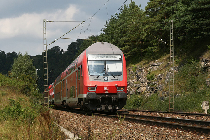 RE 30461 am 12.08.2009 im Altmhltal bei Dollnstein.