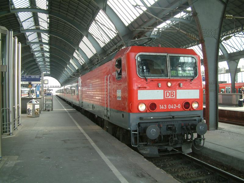 RE 31009 nach Offenburg, am 24.3.05 . In letzter Zeit fuhren nur 110er und 111er auf dieser Linie.
