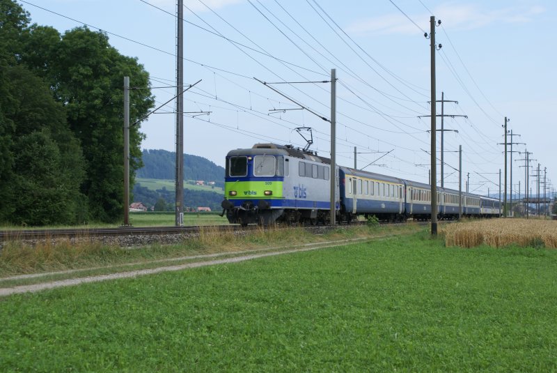 Re 420 509-2 mit dem RE 3261 ma 27.7.08 bei Kiesen.