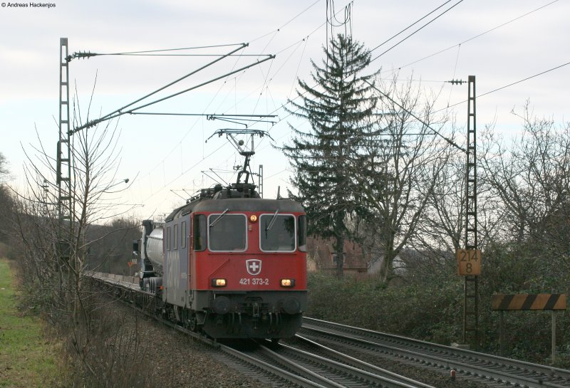 Re 421 373 mit einer Rola nach frieburg Gbf am Abzwg Leutersberg 22.12.08